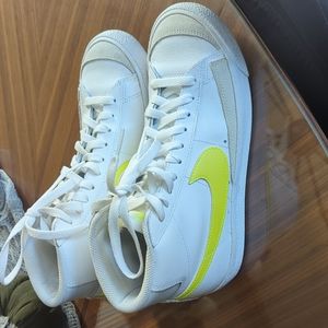Nike blazer